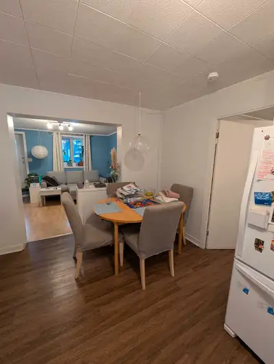 1er Septembre - 41/2 - 5e rue Limoilou - Stationnement
