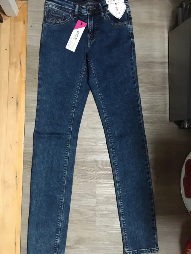 Skinny jeans in Women's - Bottoms in City of Montréal - Image 8
