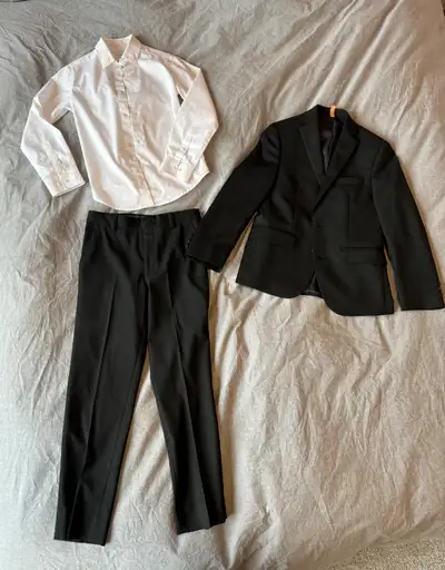 Boys Ralph Lauren suit - Size 8, View more