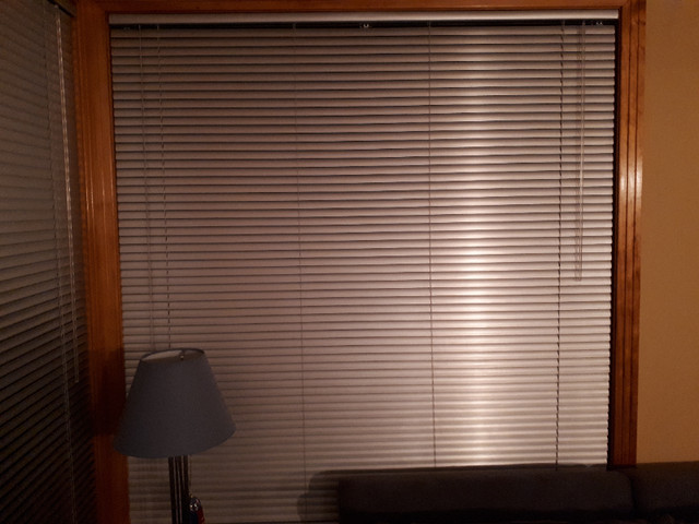 Aluminium blind W 47 X H 51,5 in Window Treatments in City of Montréal