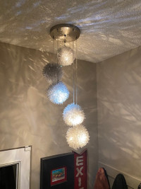 Modern wire ball hanging light