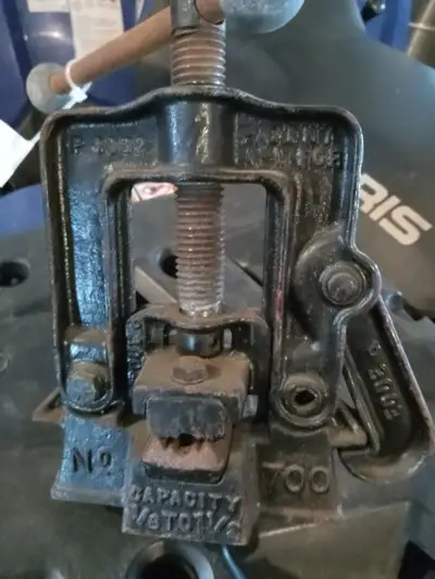 Pipe vise, View more