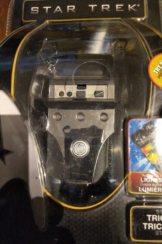 Star Trek tricorder in Arts & Collectibles in Cambridge - Image 4