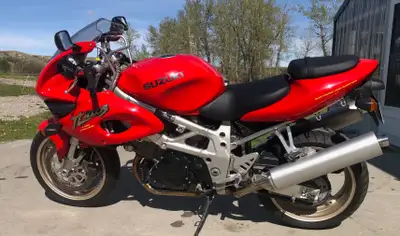 Attn Collectors: Looking to add to your vintage MC collection ? Then check out this mint condition l...