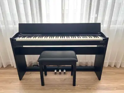 Roland F-110 digital piano, View more