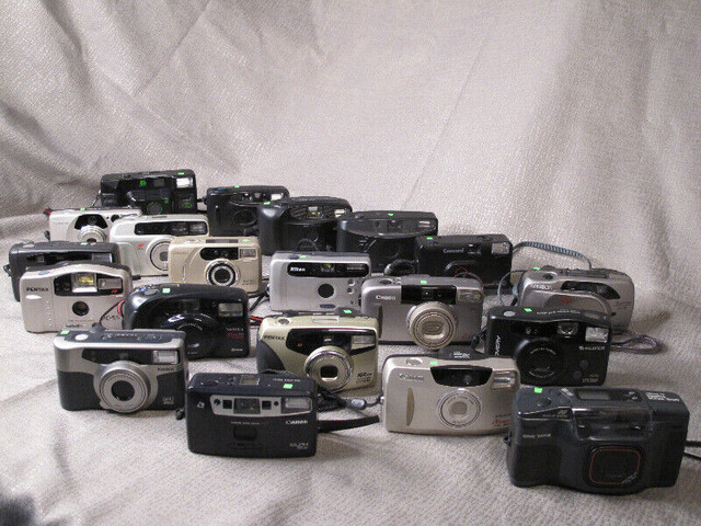 Point & Shoot, Various 35mm Film & Digital Cameras dans Appareils photo et caméras  à Ville de Montréal - Image 2