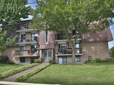 4 ½ Condo à louer/ for Rent – Vieux-Longueuil – $1,450/m