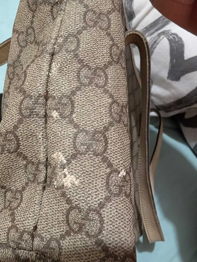Gucci Canvas Tote Bag in Women's - Bags & Wallets in Mississauga / Peel Region - Image 11