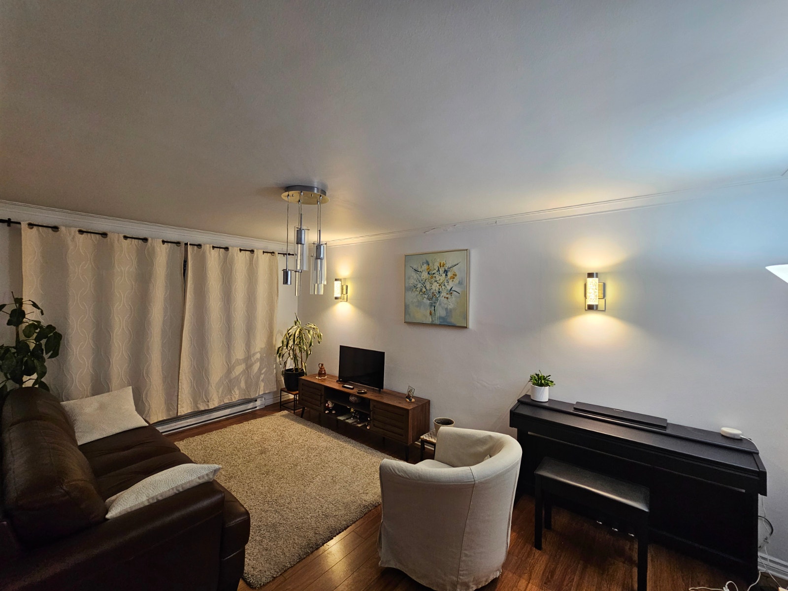 Cession de bail: 6 1/2, garage double, sous-sol, $1,968/mois — photo 2