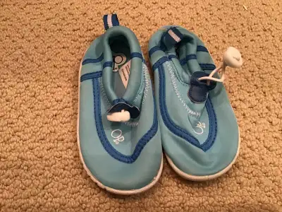 OP BRAND, SIZE 7-8, PULL ON WATER SHOE, View more