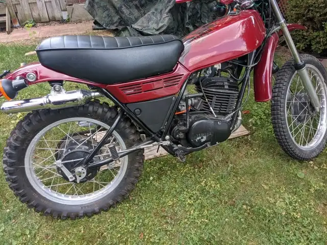 1977 Yamaha DT400 Motorcycle   PLEASE READ AD in Street, Cruisers & Choppers in Kitchener / Waterloo - Image 8