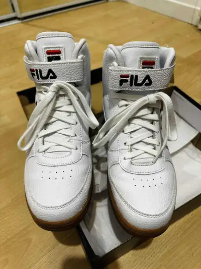 Pairs FILA original , View more