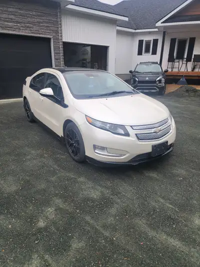 Well maintained and garage kept, super reliable no issues with 1 small service rust spot on the back...