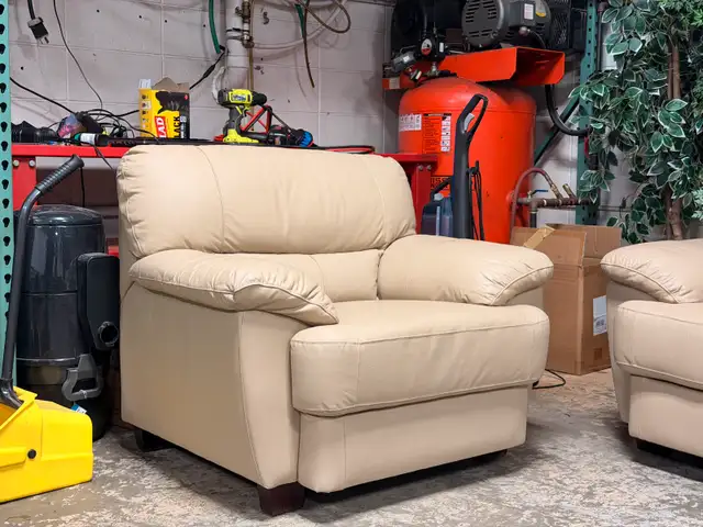 Genuine Leather Couch Set in Couches & Futons in Edmonton - Image 8