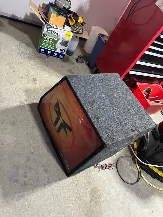 12 inch subwoofer with boom tubes in Speakers in Calgary - Image 3