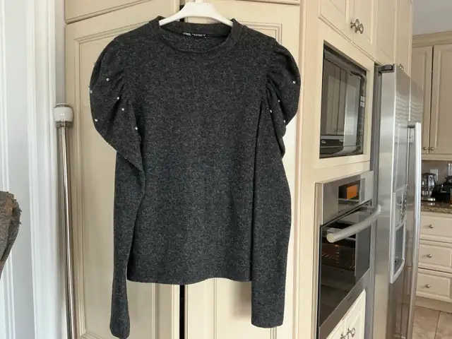 BEAUTIFUL ZARA TOP SIZE MEDIUM 