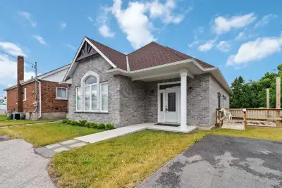 PROPERTY ONE - AVAILABLE ASAP - $2280: - Across from Brantford General Hospital in the Henderson Sur...
