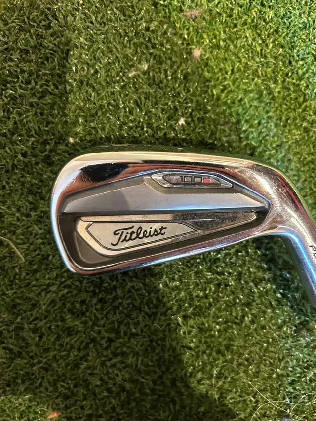 Titleist T100s irons RH 4-pw in Golf in Ottawa - Image 4