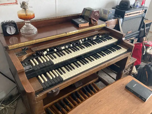 Hammond Organ Leslie speaker in Pianos & Keyboards in Calgary - Image 2