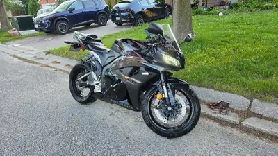 Im selling my 2009 CBR600RR. 36267 KM I am the 3rd owner. The bike has never been dropped. All origi...