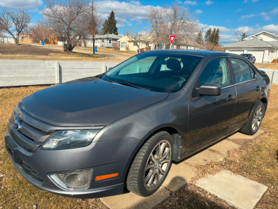 2012 Ford Fusion SE- Very low mileage