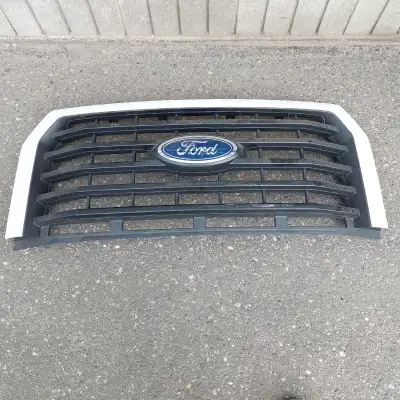 2015-2017 F-150 Factory OEM Front Grille White Used- Good condition Ford Part Number: FL348200 Pick...