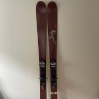 Skis de randonnée alpine - touring