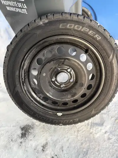 4x Cooper Evolution 17inch studable tires (215/55R17) and rims. New (less than 200 km)