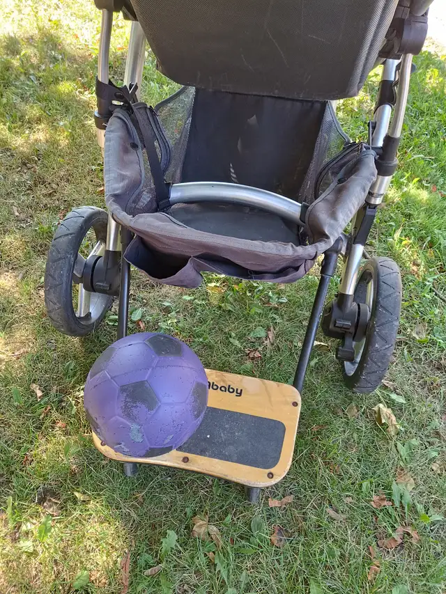 Uppababy Vista Stroller with Bassinet - Clean, Perfect Condition in Strollers, Carriers & Car Seats in City of Toronto - Image 4