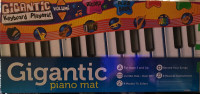 Gigantic Step & Play Piano