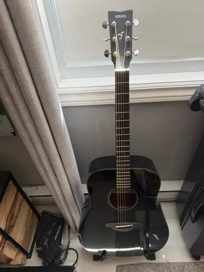 BRAND NEW YAMAHA FG800J spruce top black acoustic guitar & stand, View more