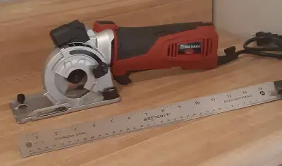 King Canada 3‑1/2" Mini Plunge Saw Kit with 3 blades, View more