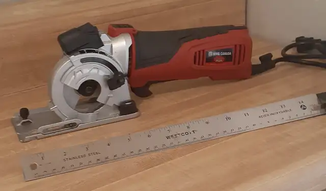 King Canada 3‑1/2" Mini Plunge Saw Kit with 3 blades in Power Tools in City of Toronto - Image 2