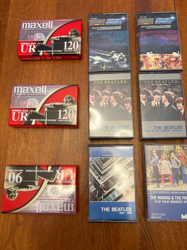 Beatles cassette tapes in CDs, DVDs & Blu-ray in Oakville / Halton Region