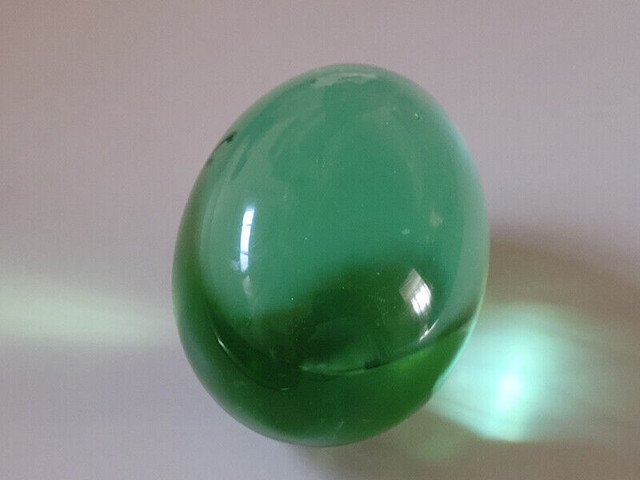 Vintage Rare Victorian Trading Co Positivity Glass Egg in Arts & Collectibles in Oshawa / Durham Region - Image 4