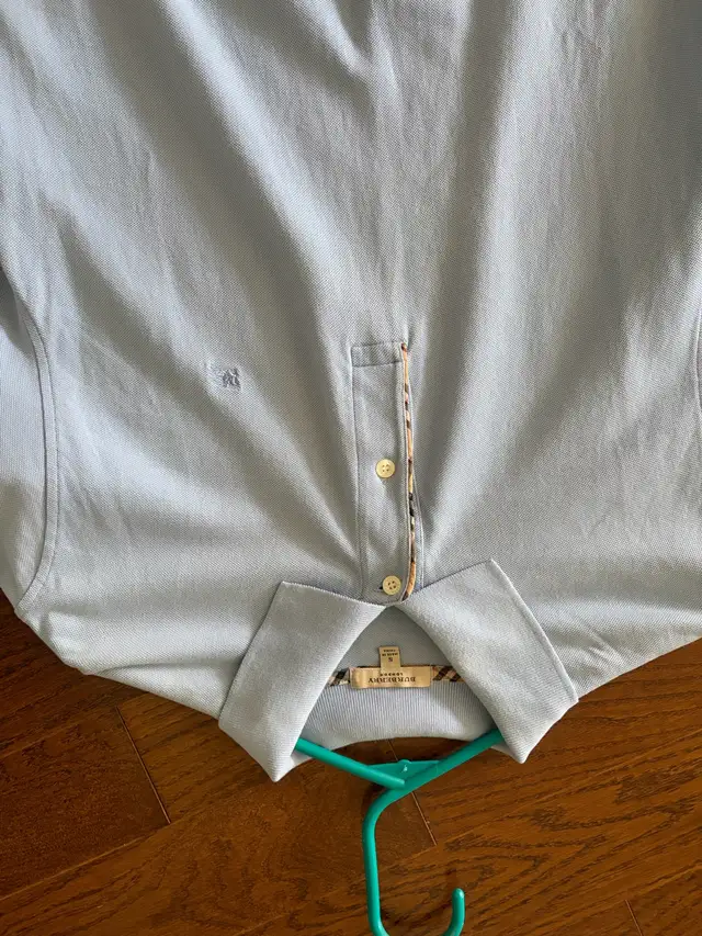 Burberry polo men medium  in Men's in Mississauga / Peel Region - Image 4