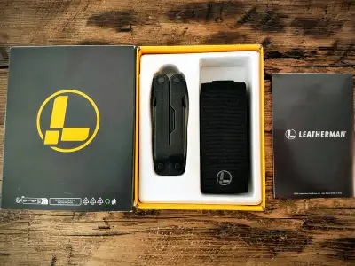 LEATHERMAN SUPER TOOL 300  BLACK BRAND NEW IN BOX, View more
