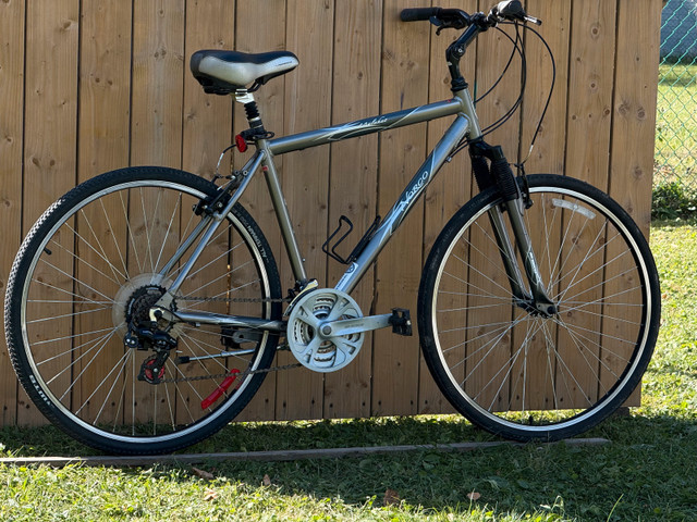 Like new Commuter bike Norco Malahat Large size  in Mountain in St. Catharines - Image 2