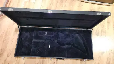 Hardcase pour guitare Explorer , View more