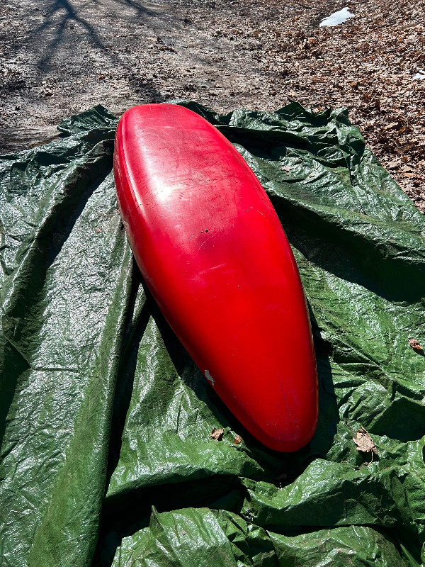 NEVER USED Dagger Mamba 8.6 whitewater kayak. in Water Sports in Kawartha Lakes - Image 3