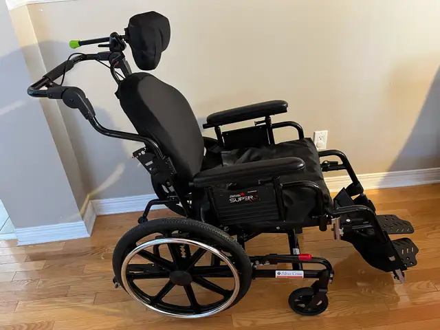 Wheelchair in New Condition in Health & Special Needs in Ottawa - Image 2
