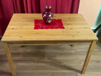 Cosy, intimate, dining/ kitchen table, View more