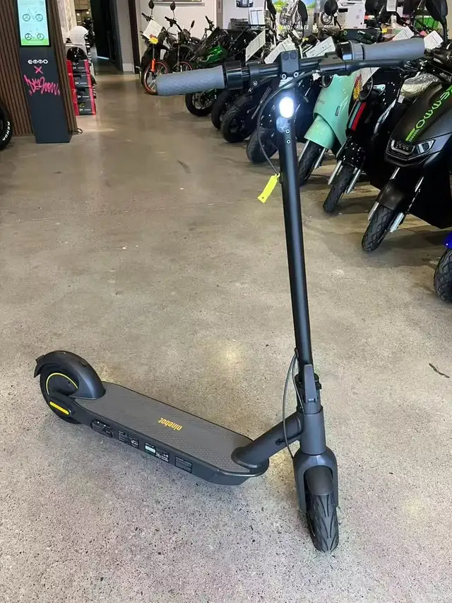 Open Box Segway G30 Max E-Kickscooter - Black | Over 52% OFF !!! in eBike in City of Toronto - Image 3
