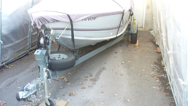 Bateau de peche Princecraft 186 année 1989 ,moteur Yamaha 90 HP. dans Vedettes et bateaux à moteur  à Laval/Rive Nord - Image 2