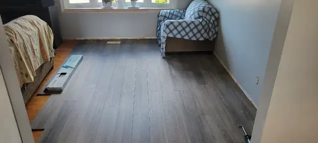 Professional Vinyl flooring installation 63284942736385122