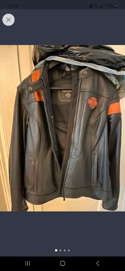 Brand New Size Large Womens Leather Harley Davidson Jacket Never Worn Paid over $700 Asking $500 or...