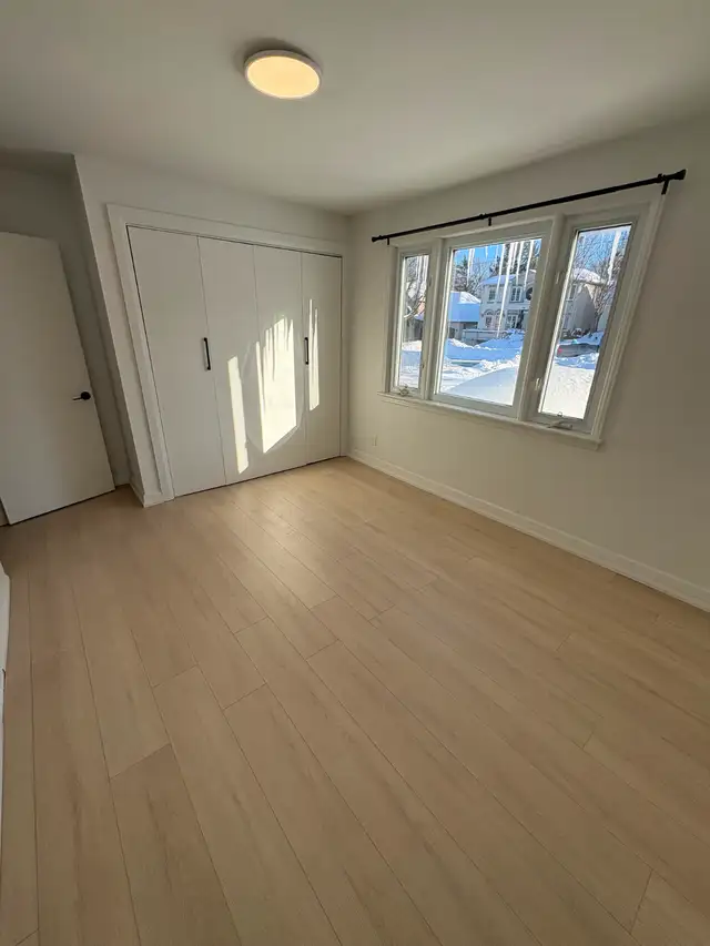 XLARGE 4 Bedroom 1.5 Bath Renovated House at Yonge and Steeles in Long Term Rentals in Markham / York Region - Image 29