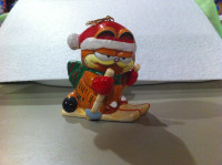 Garfield - Vintage 'Christmas Skiing' Ceramic Figurine