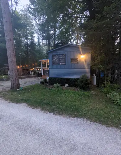 Beautifully renovated park model trailer. Sleeps 6, bedroom with a queen bed and an additional adult...
