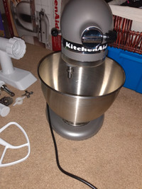 Kitchen aid 4.5 quart tilt head stand mixer + meat grinder 